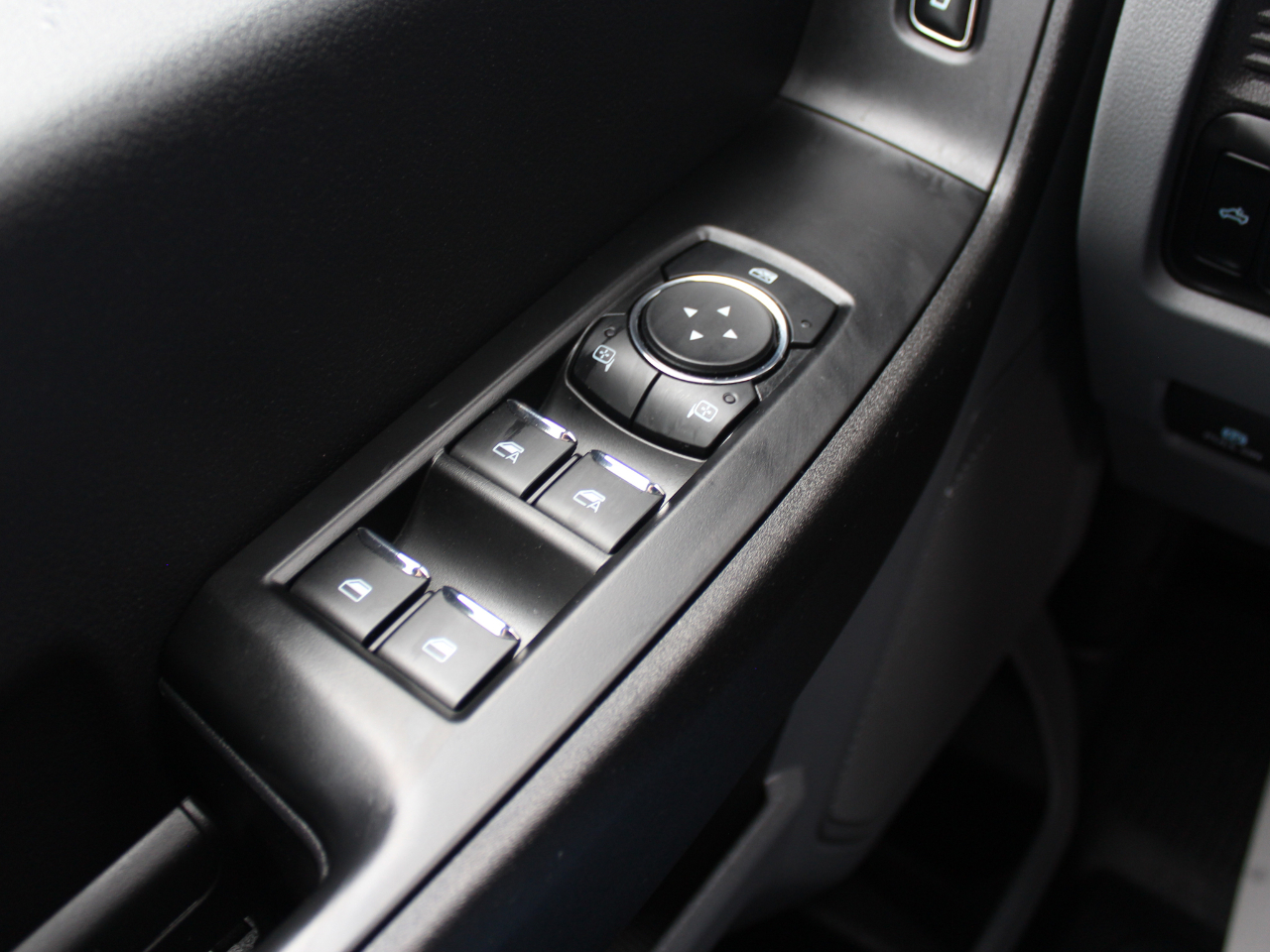 Ford F-350 SD XL Crew Cab Long Bed DRW 4WD 2024