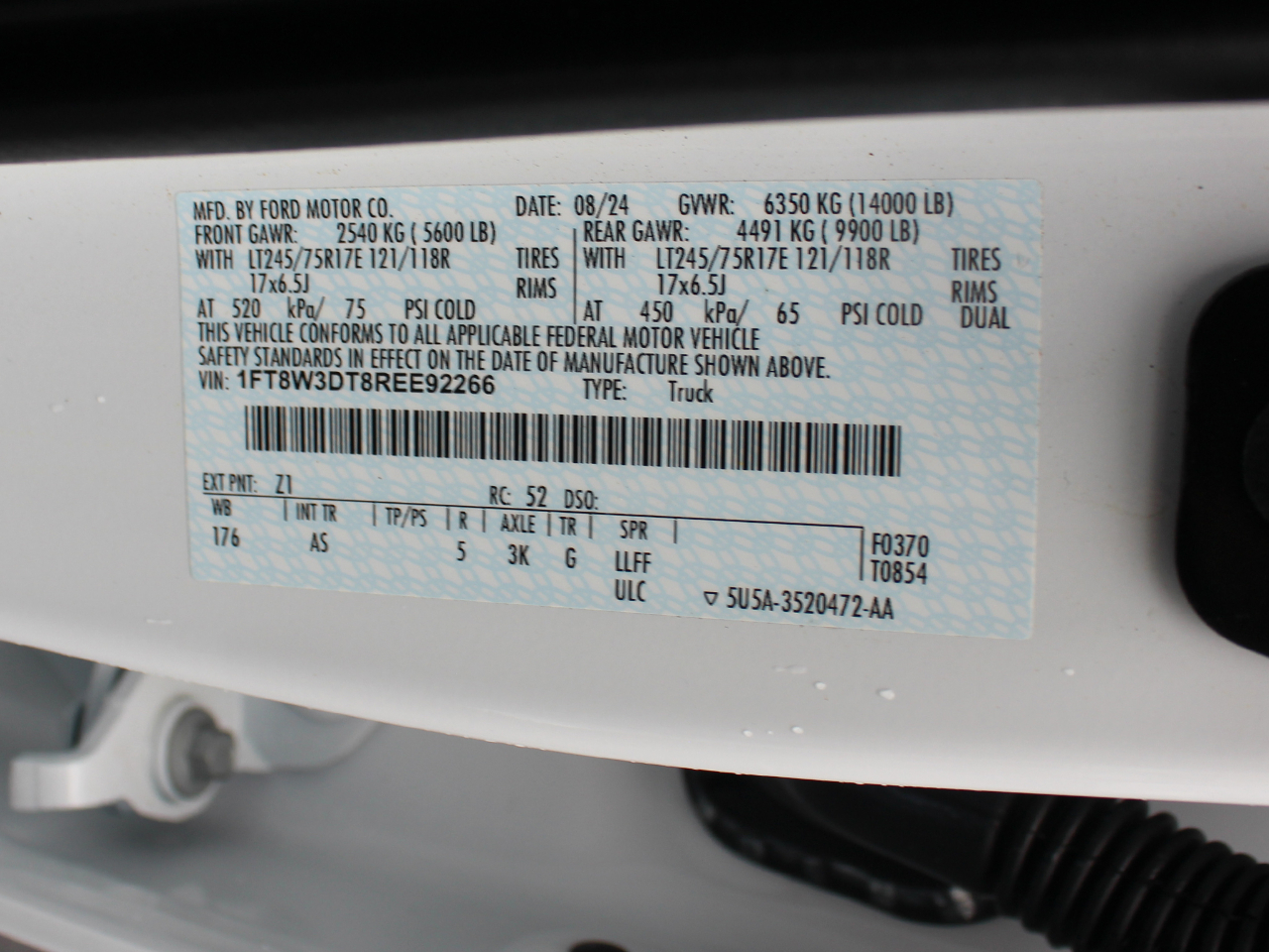 Ford F-350 SD XL Crew Cab Long Bed DRW 4WD 2024