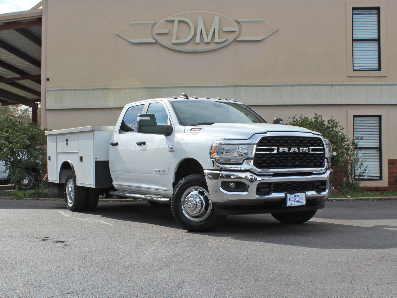 RAM 3500 Crew Cab 4WD DRW 2023