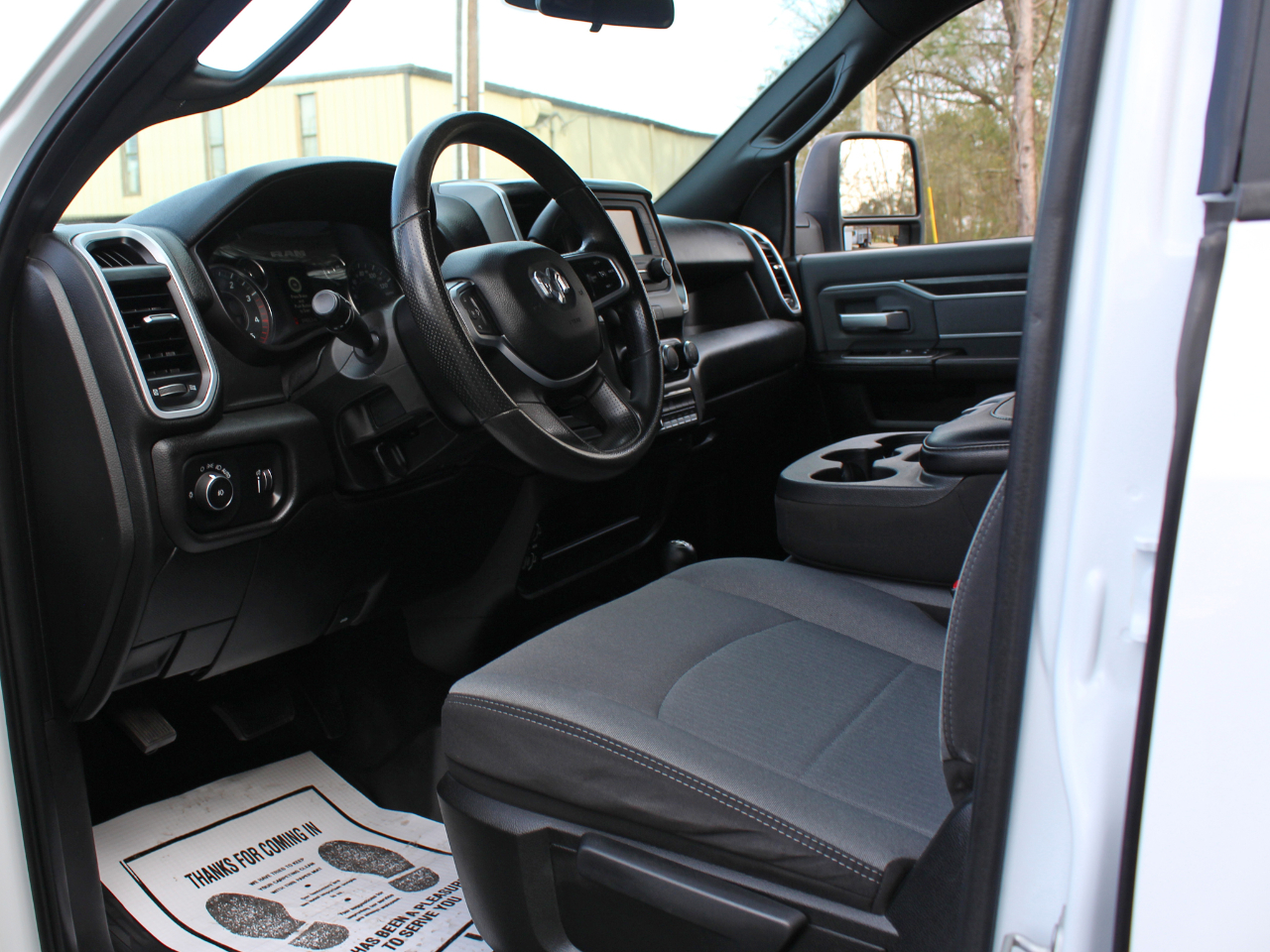 RAM 3500 Crew Cab 4WD DRW 2023