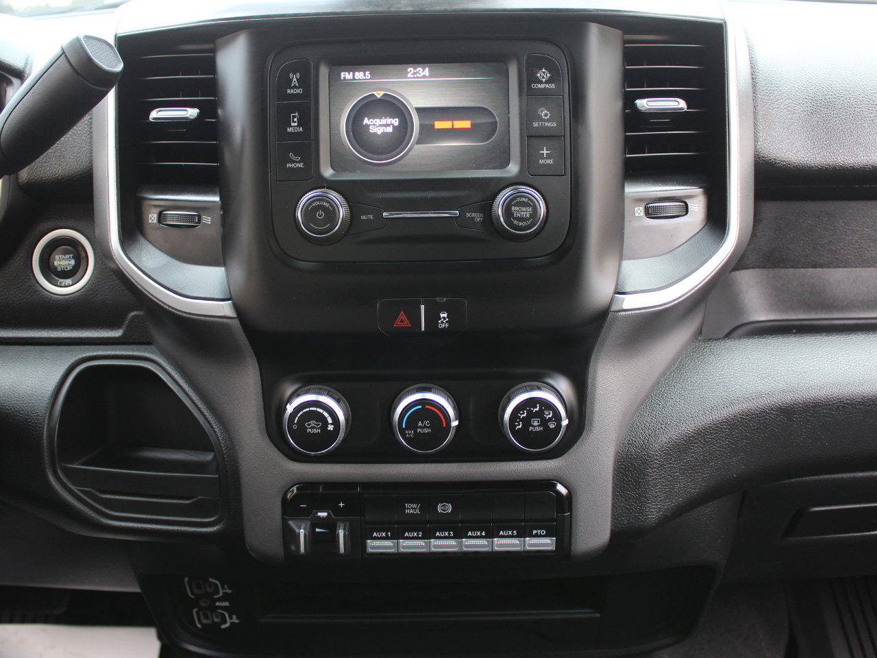 RAM 3500 Crew Cab 4WD DRW 2023