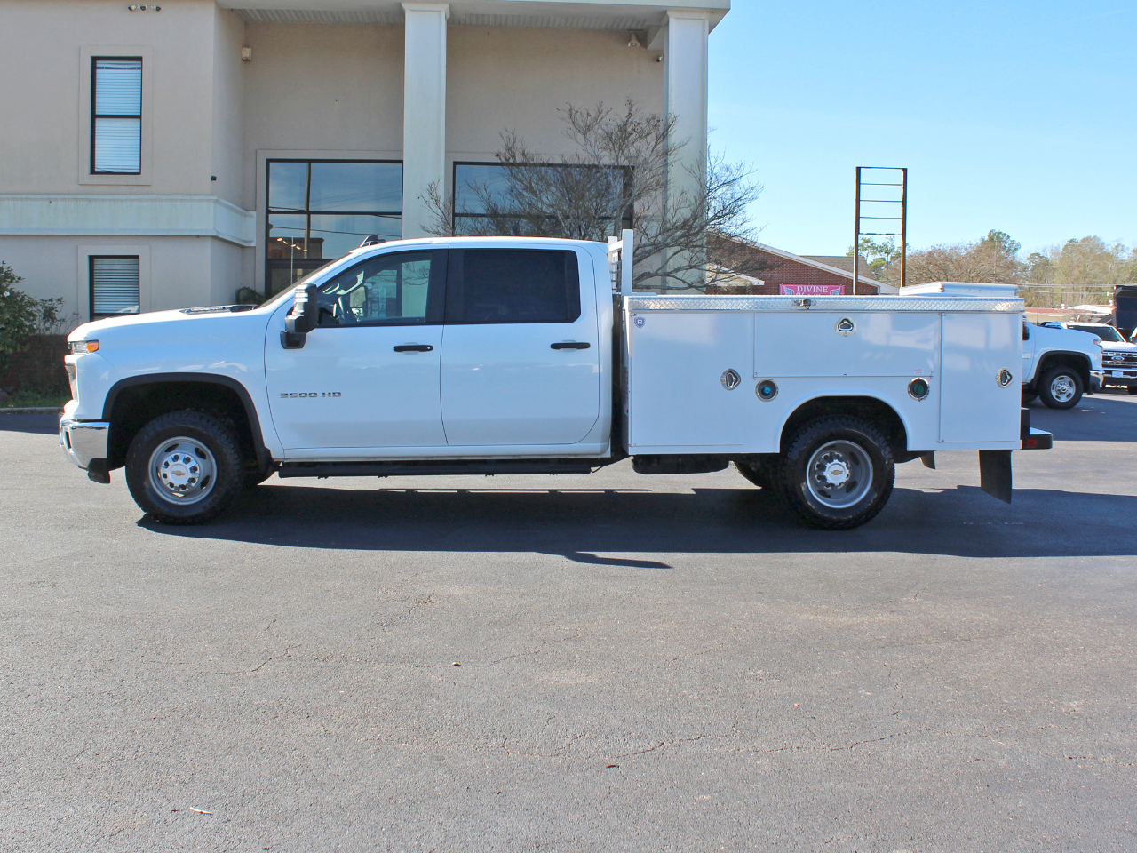 Chevrolet Silverado 3500HD Work Truck Crew Cab 4WD 2024