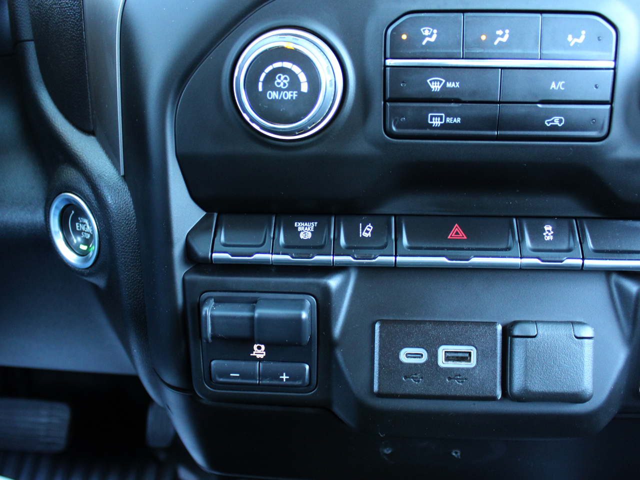 Chevrolet Silverado 3500HD Work Truck Crew Cab 4WD 2024