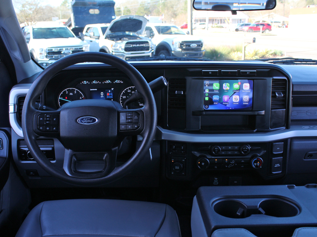 Ford F-250 SD XL Crew Cab 4WD 2024