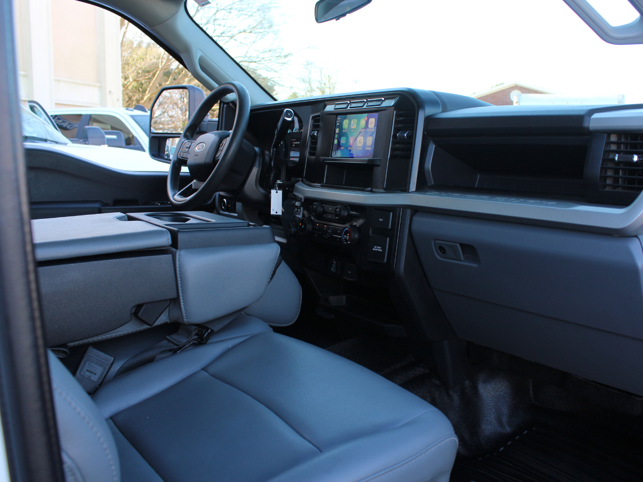 Ford F-250 SD XL Crew Cab 4WD 2024