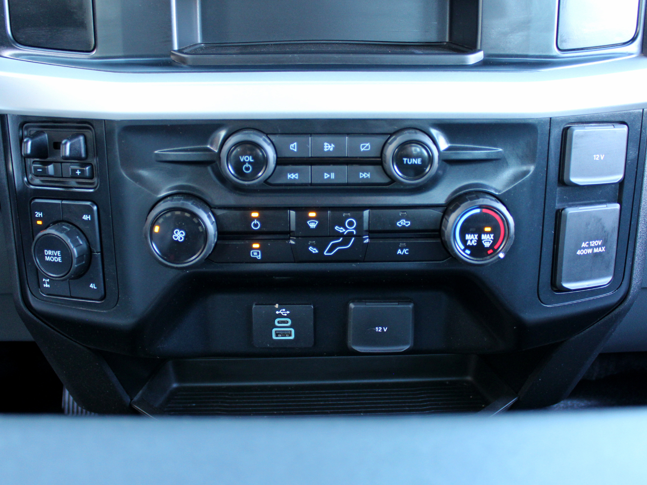 Ford F-250 SD XL Crew Cab 4WD 2024