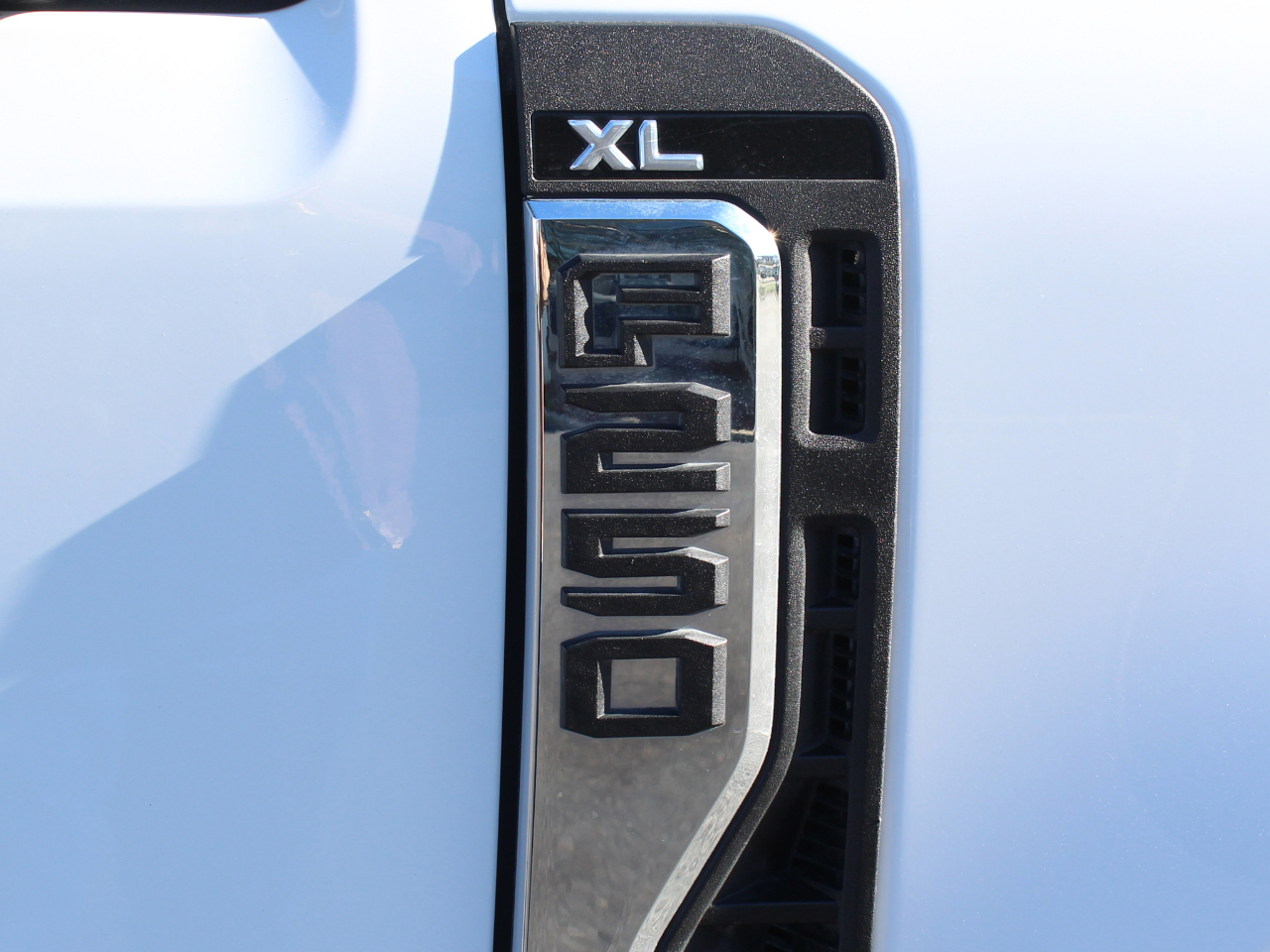 Ford F-250 SD XL Crew Cab 4WD 2024