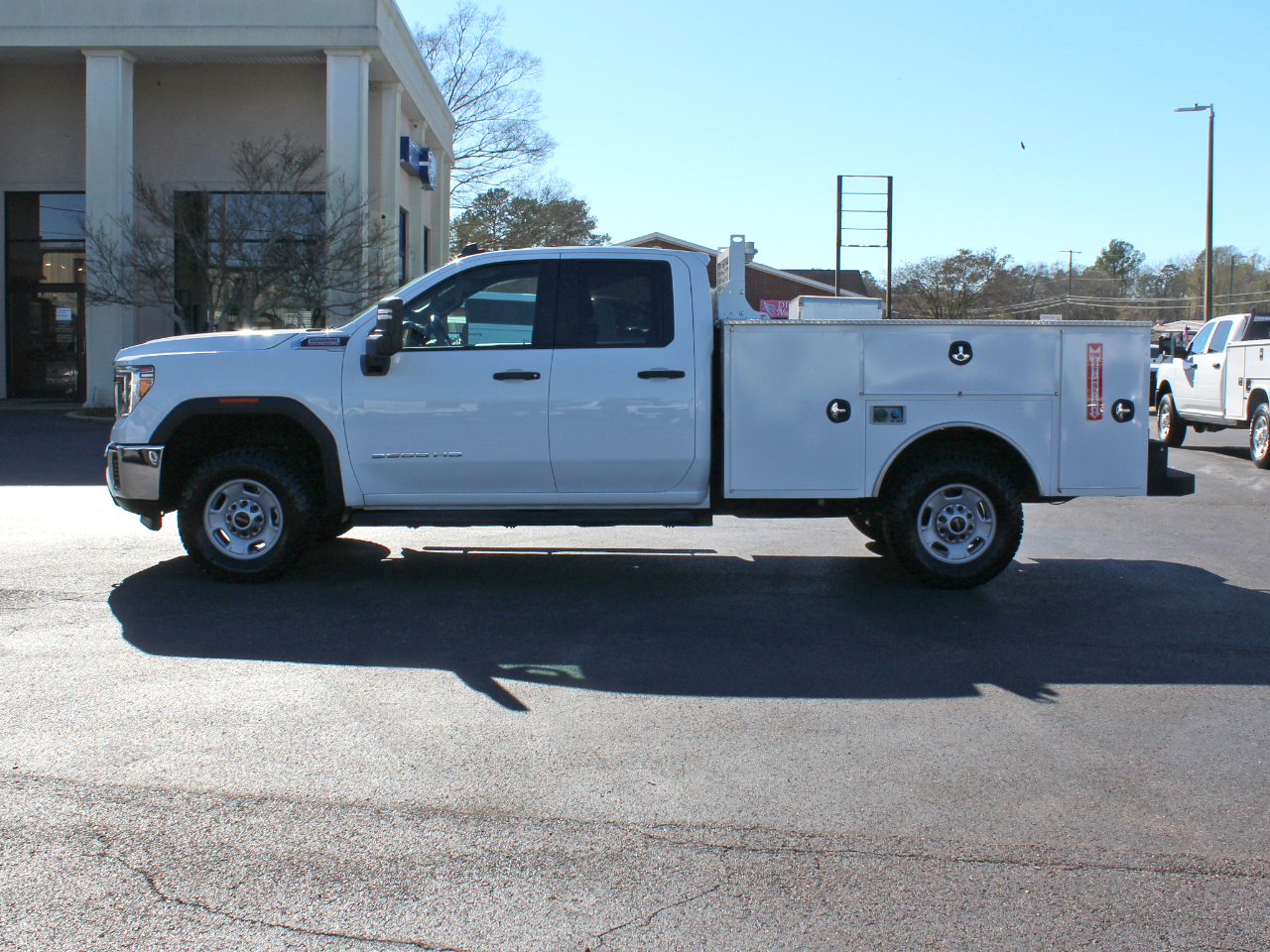 GMC Sierra 2500HD Pro Double Cab 4WD LB 2023