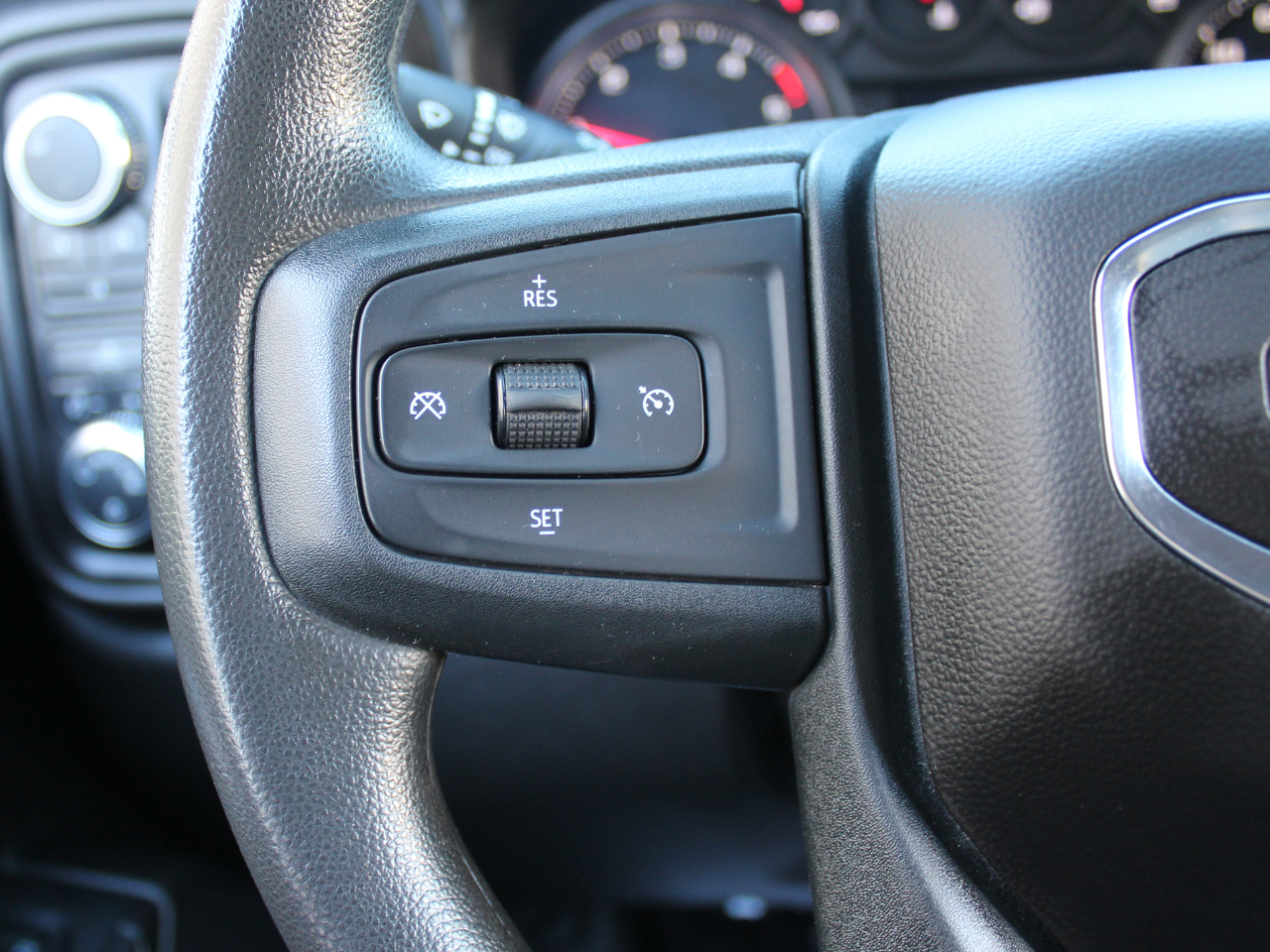 GMC Sierra 2500HD Pro Double Cab 4WD LB 2023