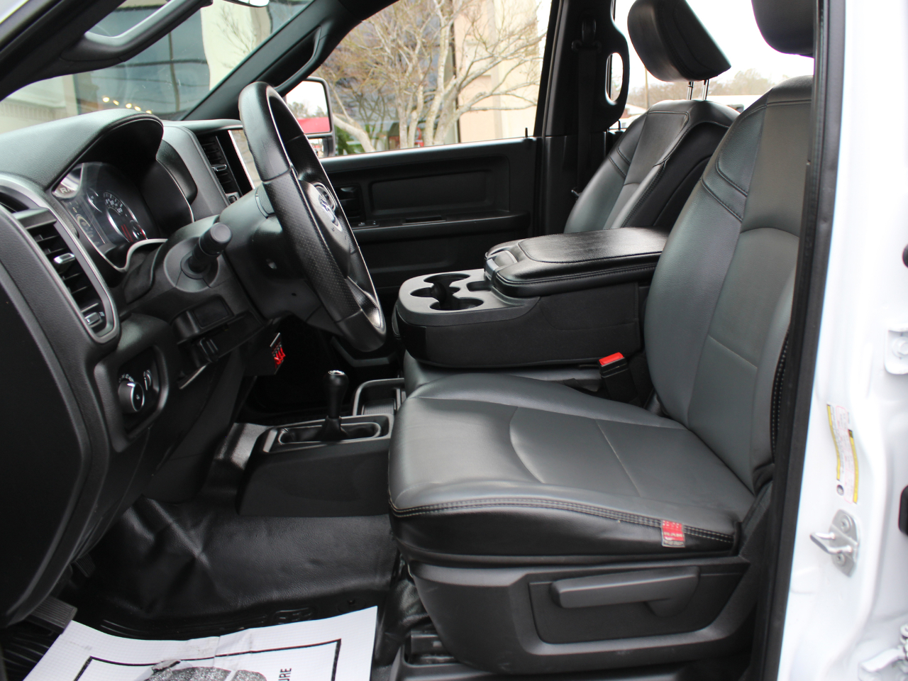 RAM 3500 Tradesman Crew Cab 4WD 2023