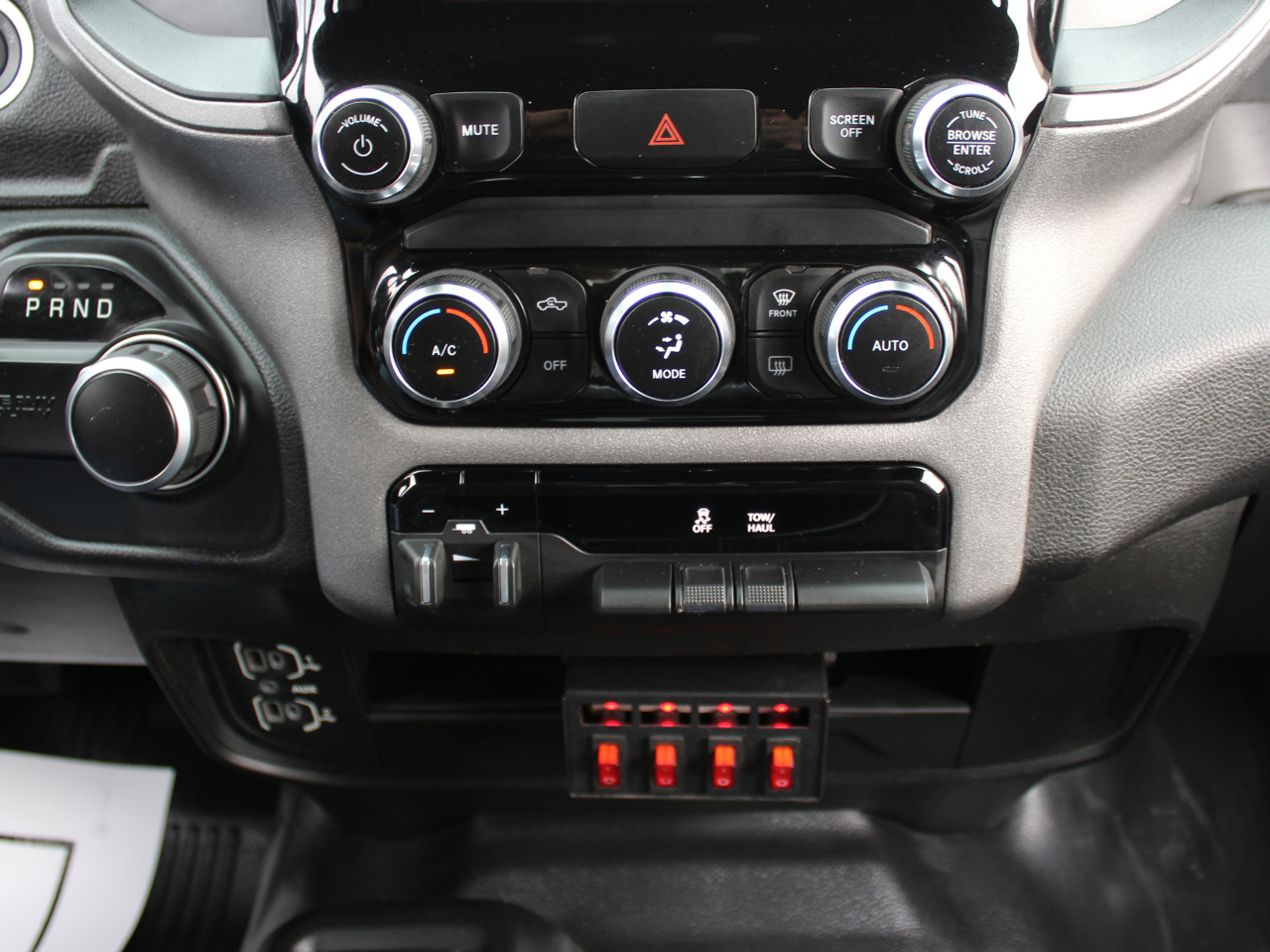 RAM 3500 Tradesman Crew Cab 4WD 2023