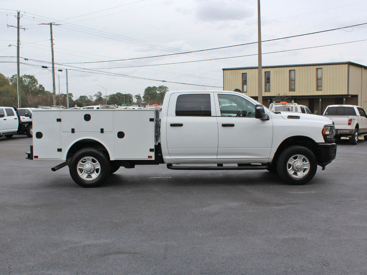 RAM 2500 Tradesman Crew Cab LWB 4WD 2024