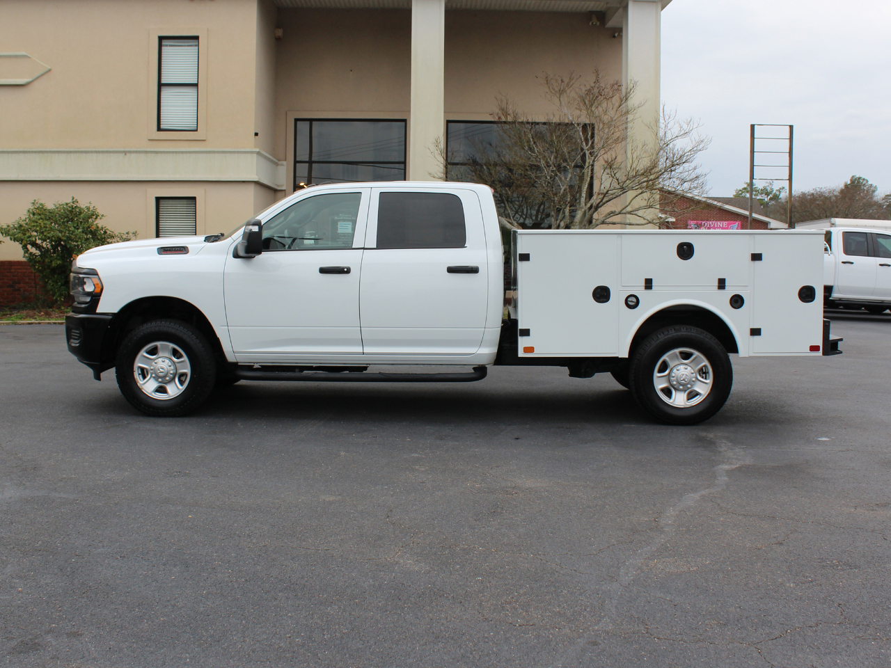 RAM 2500 Tradesman Crew Cab LWB 4WD 2024