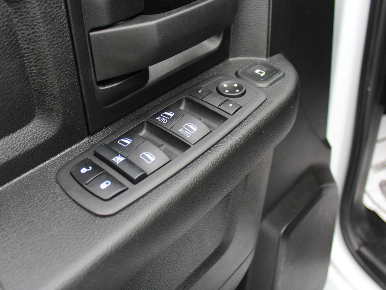 RAM 2500 Tradesman Crew Cab LWB 4WD 2024