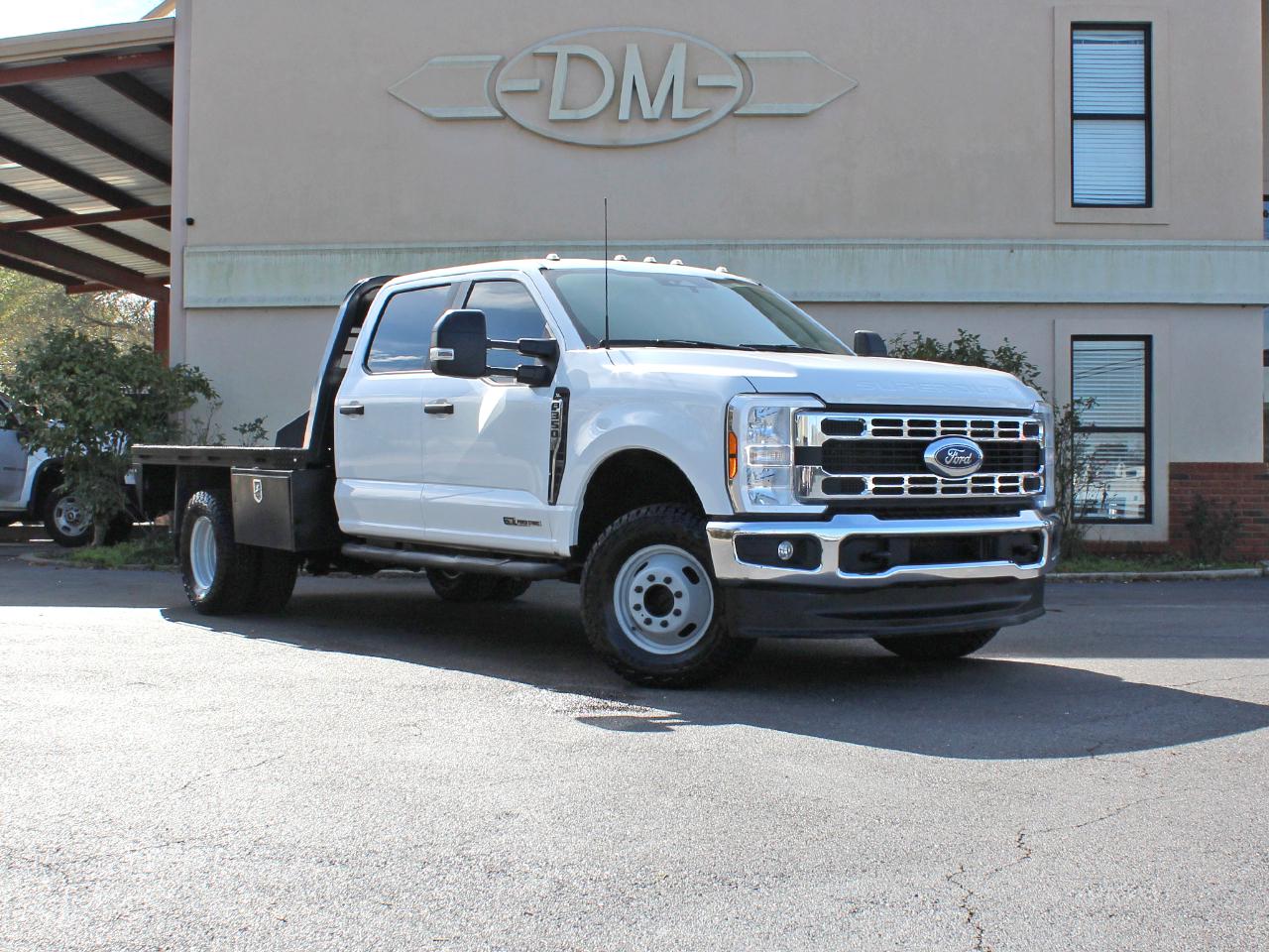 Ford F-350 SD XL Crew Cab Long Bed DRW 4WD 2024
