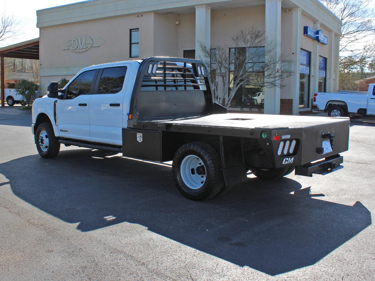 Ford F-350 SD XL Crew Cab Long Bed DRW 4WD 2024