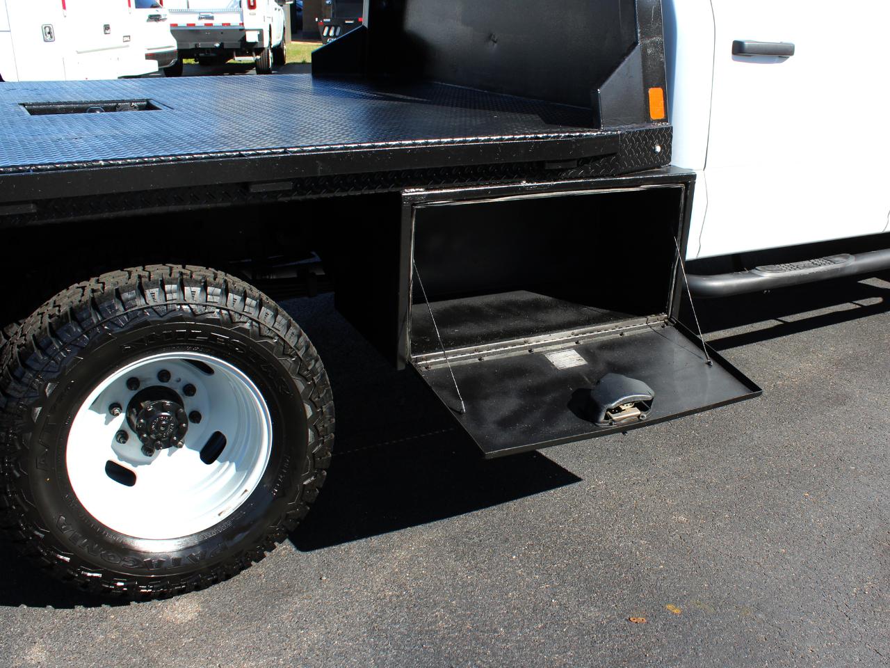 Ford F-350 SD XL Crew Cab Long Bed DRW 4WD 2024