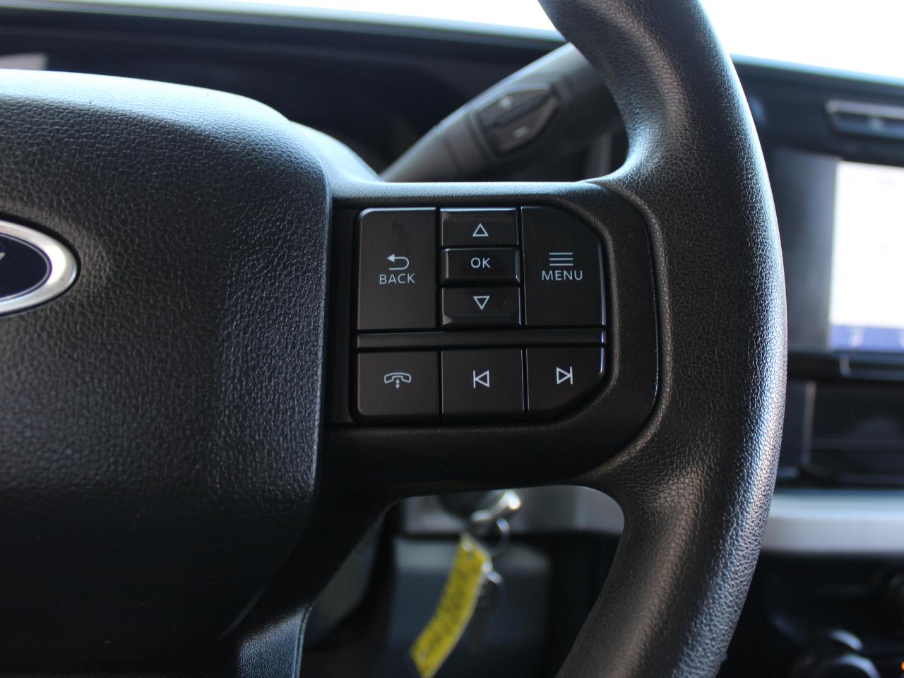 Ford F-350 SD XL Crew Cab Long Bed DRW 4WD 2024