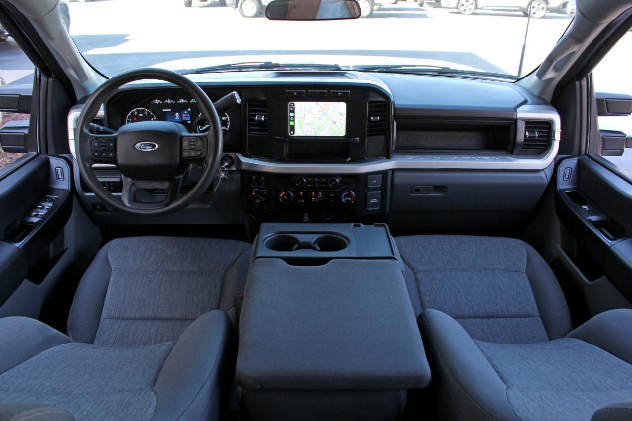 Ford F-350 SD XL Crew Cab Long Bed DRW 4WD 2024