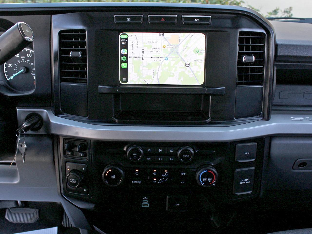 Ford F-350 SD XL Crew Cab Long Bed DRW 4WD 2024