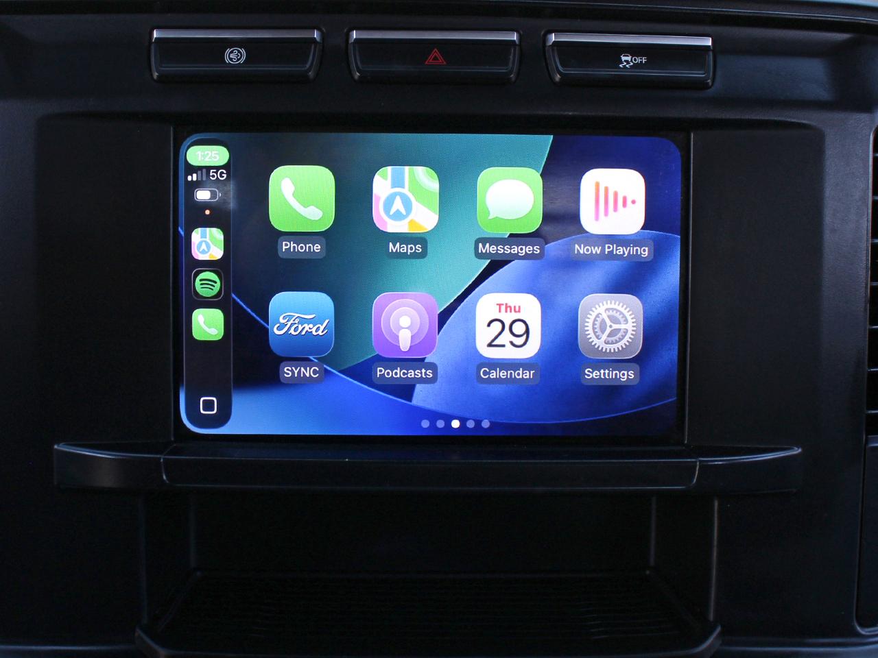 Ford F-350 SD XL Crew Cab Long Bed DRW 4WD 2024