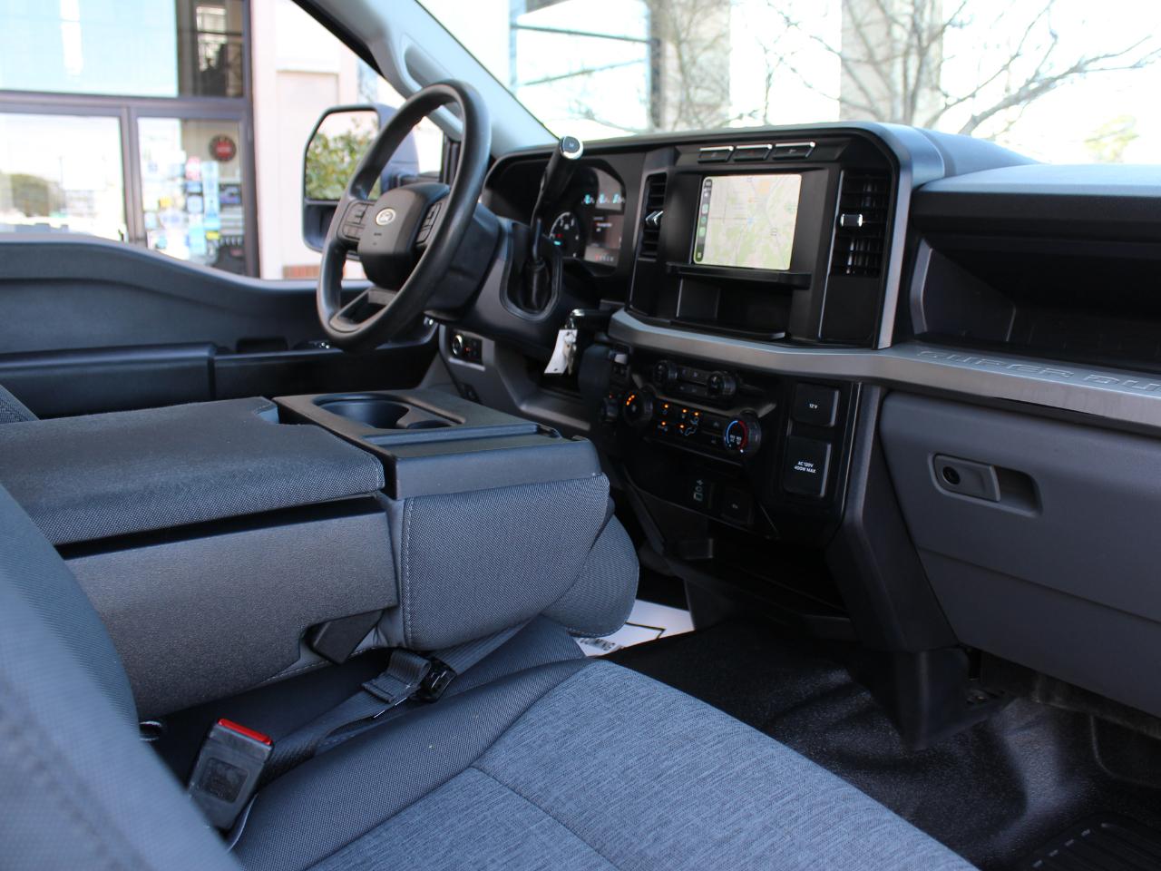 Ford F-350 SD XL Crew Cab Long Bed DRW 4WD 2024