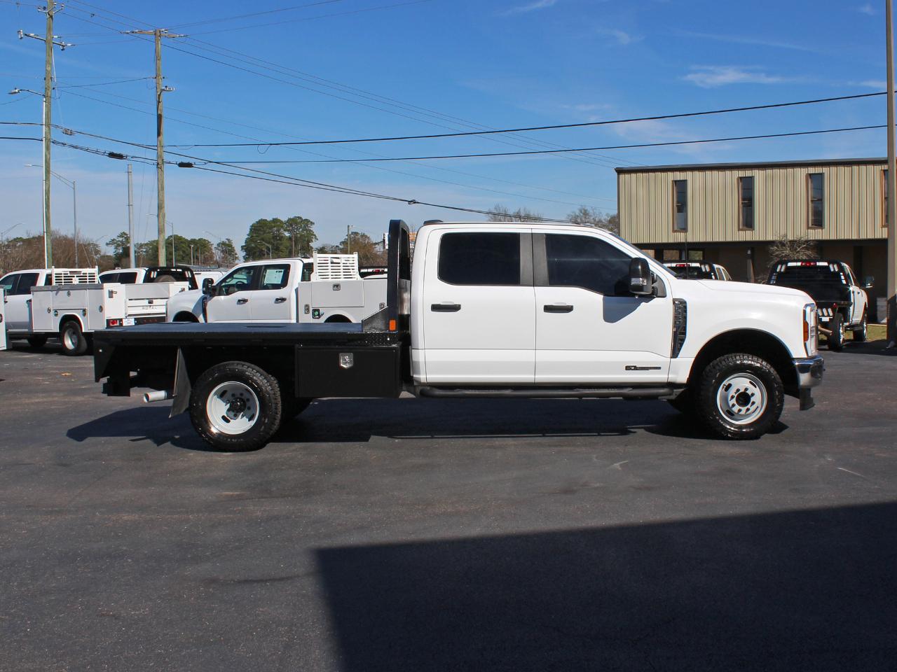 Ford F-350 SD XL Crew Cab Long Bed DRW 4WD 2024