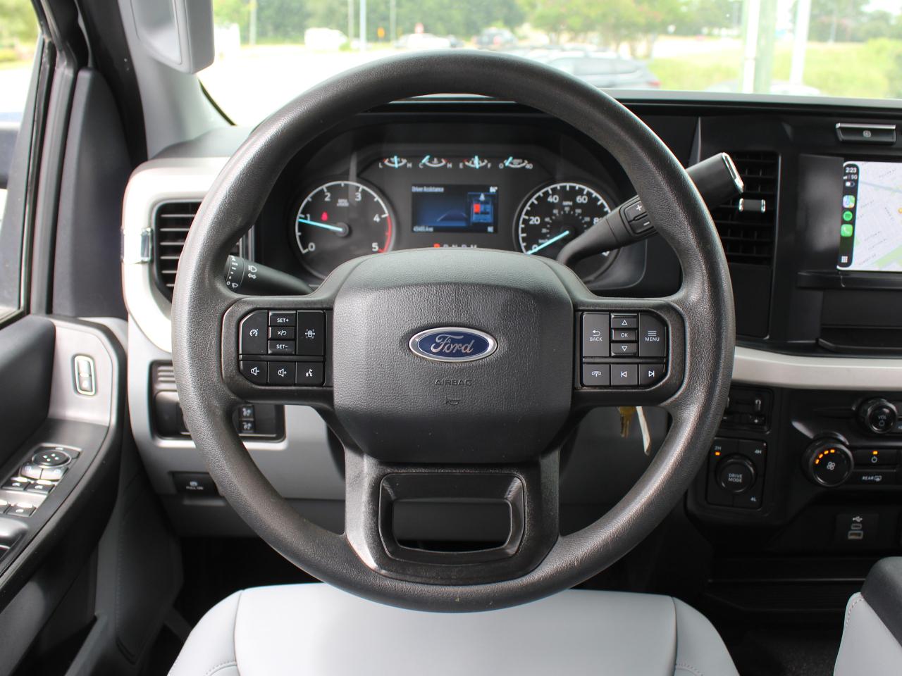 Ford F-350 SD XL Crew Cab Long Bed DRW 4WD 2024
