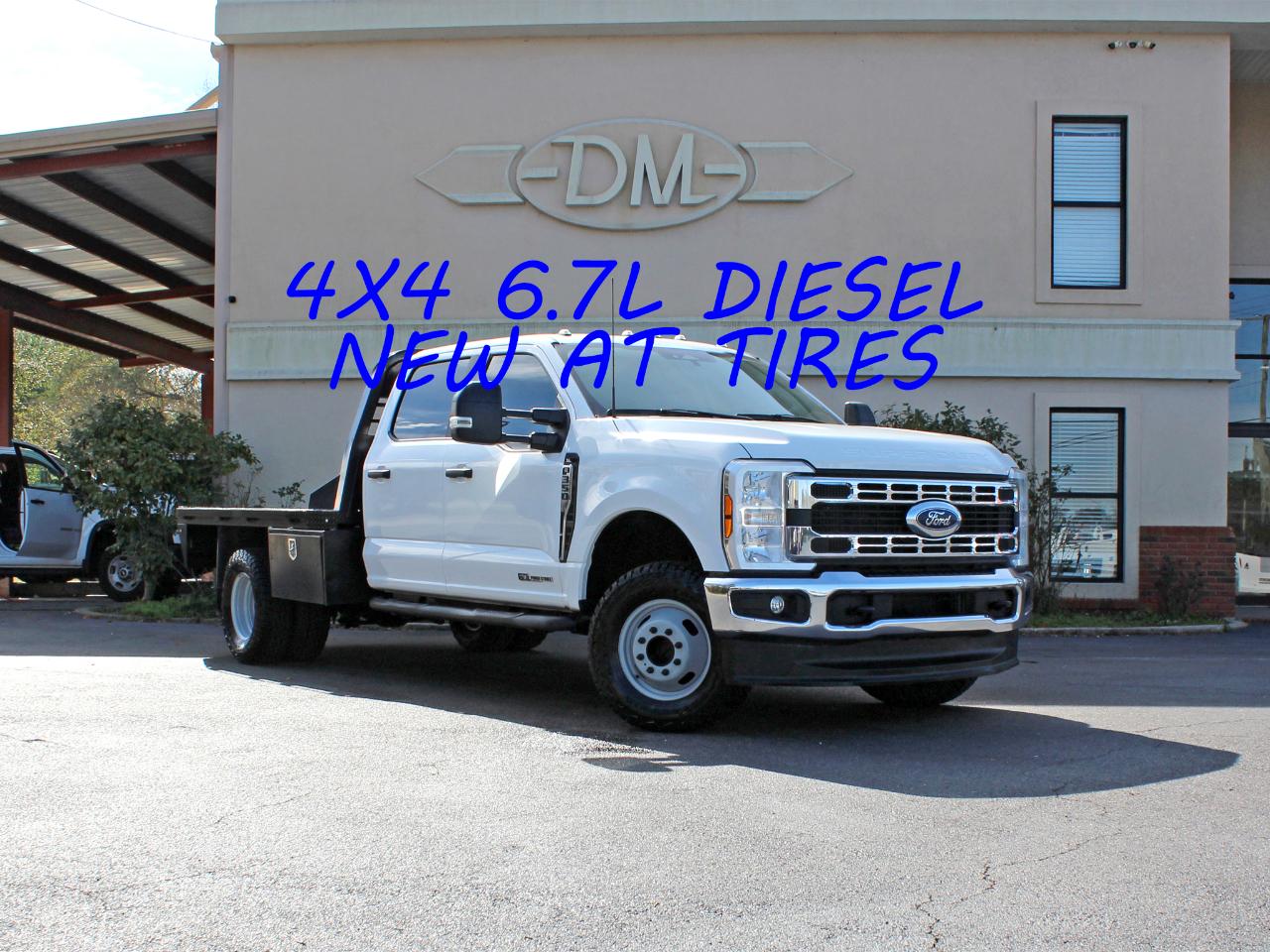 Ford F-350 SD XL Crew Cab Long Bed DRW 4WD 2024