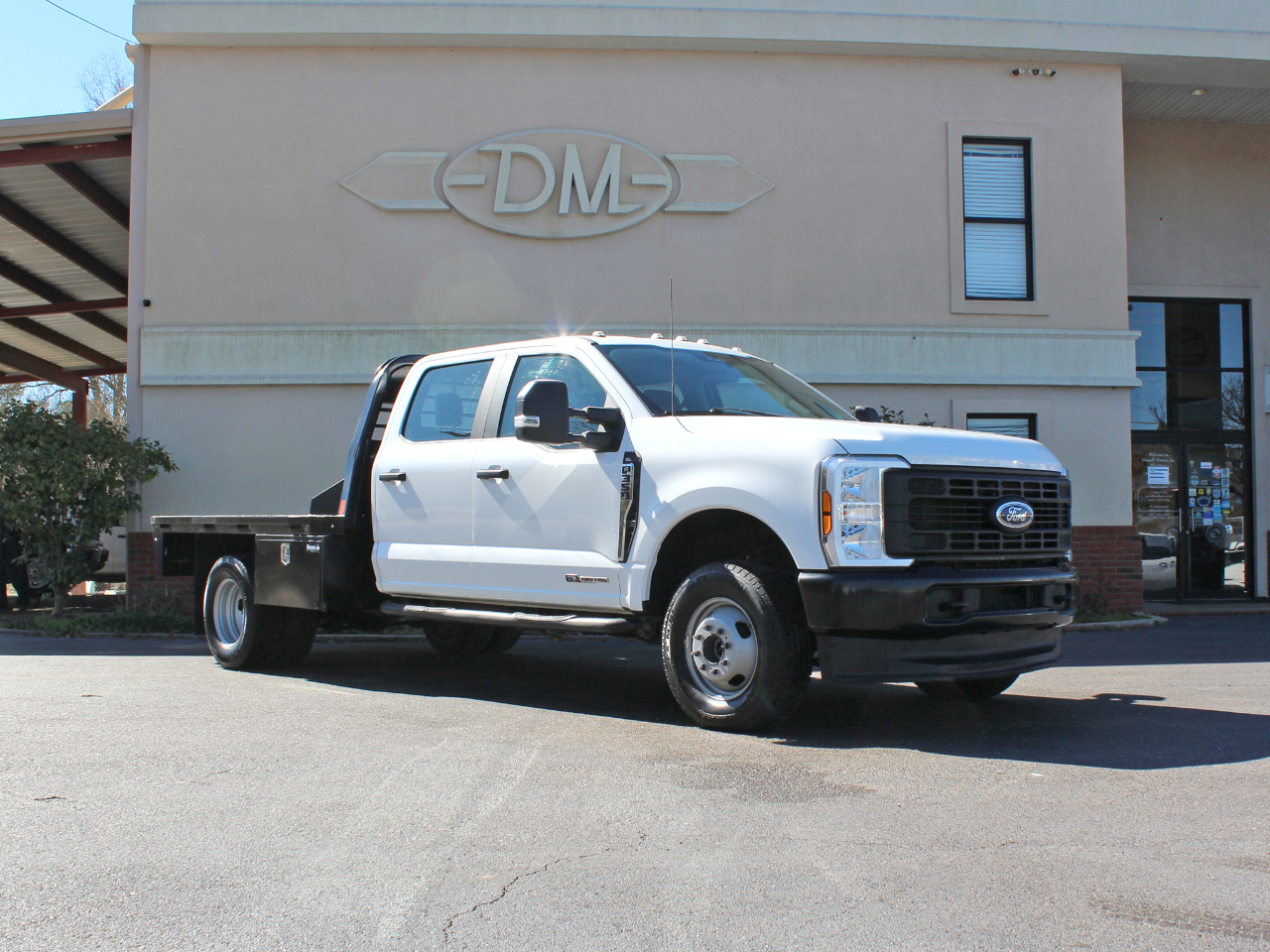 Ford F-350 SD XL Crew Cab Long Bed DRW 4WD 2024