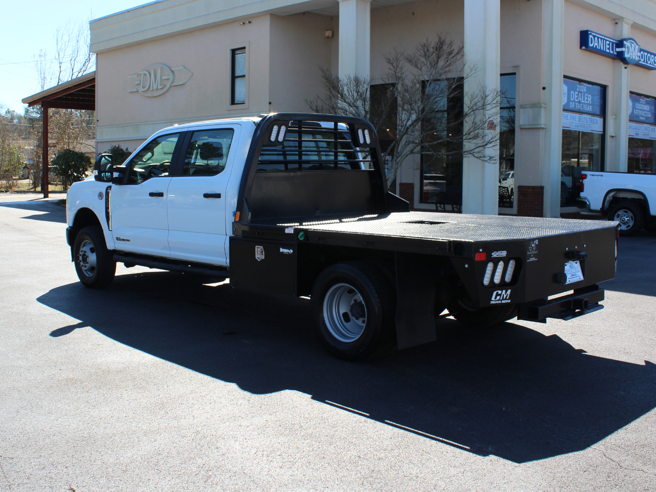 Ford F-350 SD XL Crew Cab Long Bed DRW 4WD 2024
