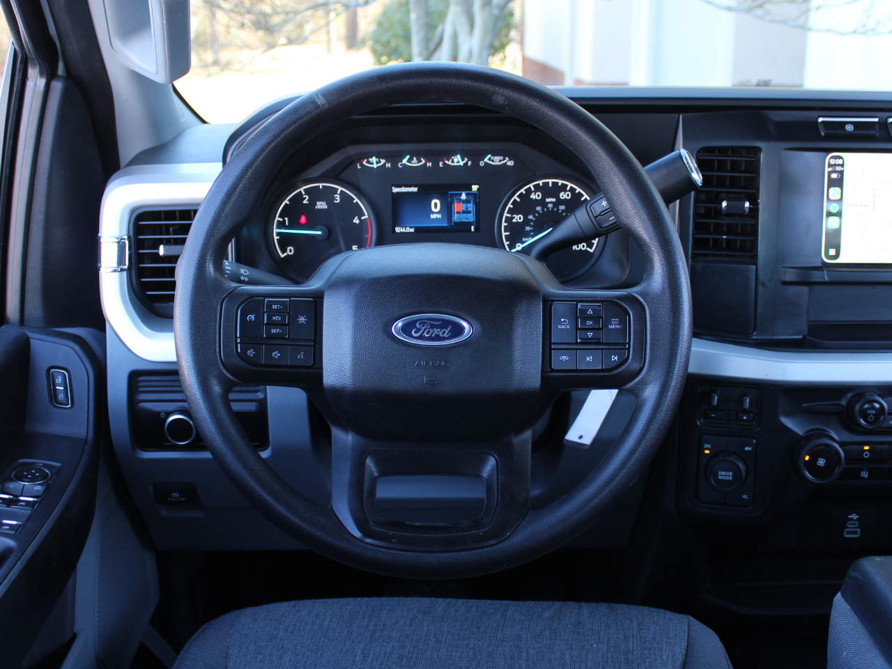 Ford F-350 SD XL Crew Cab Long Bed DRW 4WD 2024