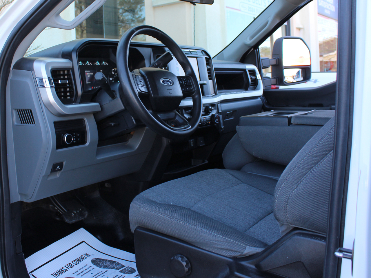 Ford F-350 SD XL Crew Cab Long Bed DRW 4WD 2024