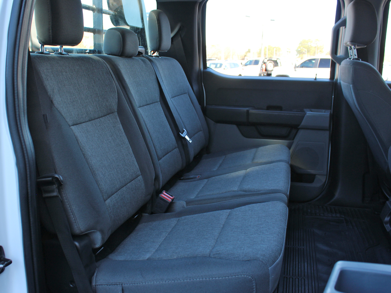 Ford F-350 SD XL Crew Cab Long Bed DRW 4WD 2024