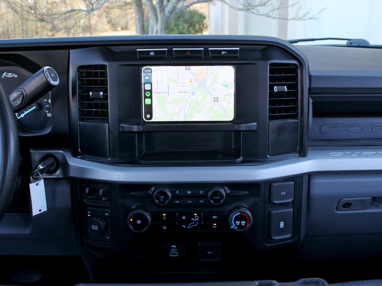 Ford F-350 SD XL Crew Cab Long Bed DRW 4WD 2024