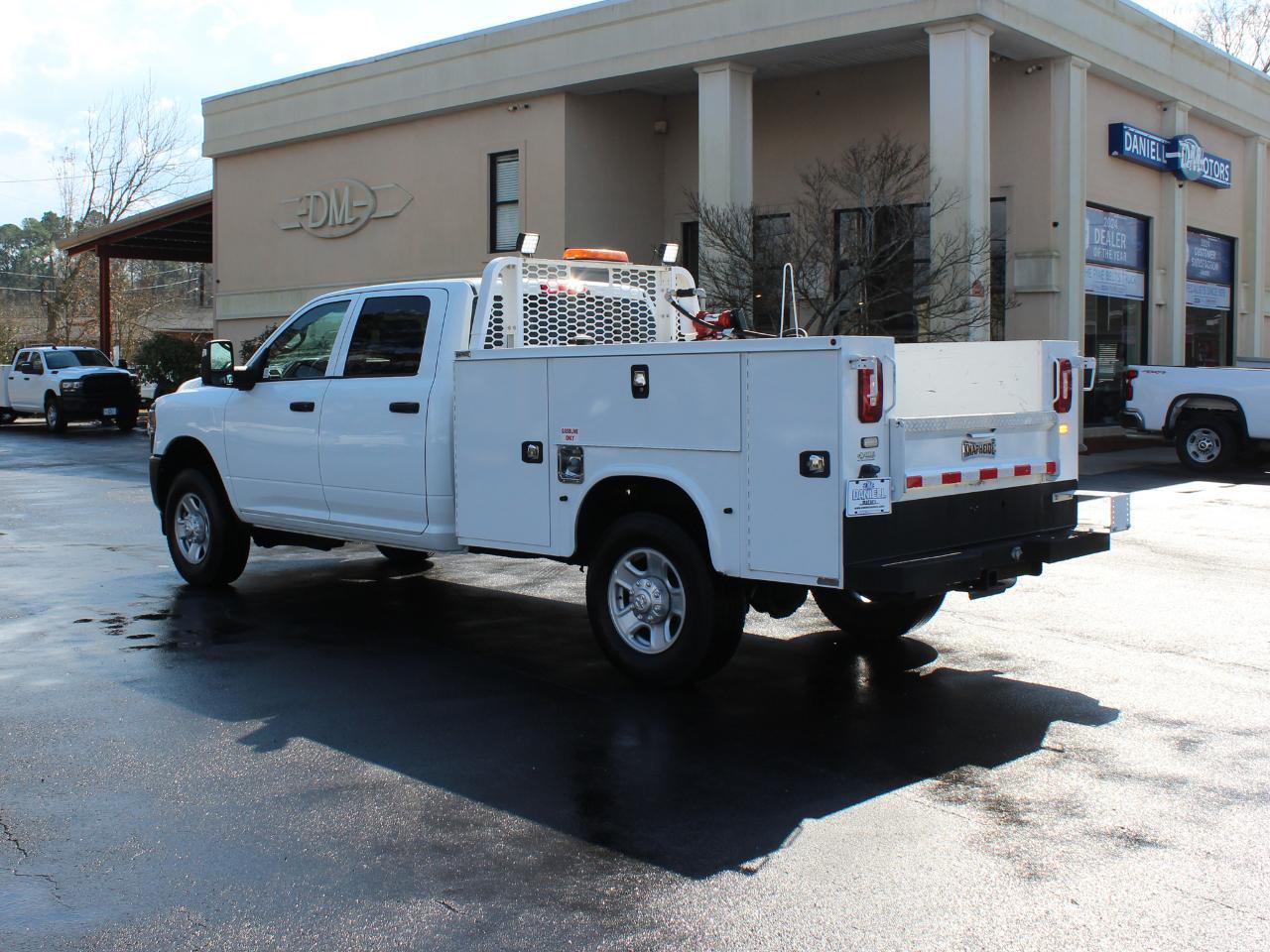 RAM 3500 Tradesman Crew Cab 4WD 2023
