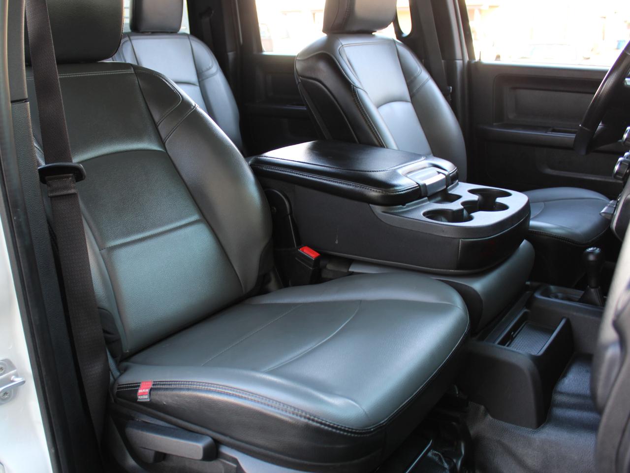 RAM 3500 Tradesman Crew Cab 4WD 2023