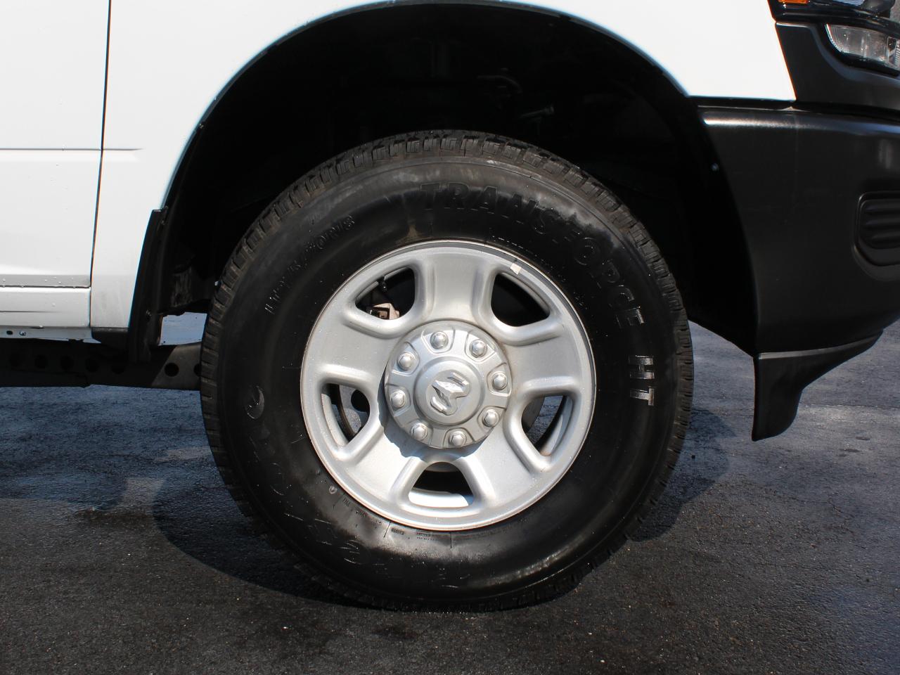 RAM 3500 Tradesman Crew Cab 4WD 2023