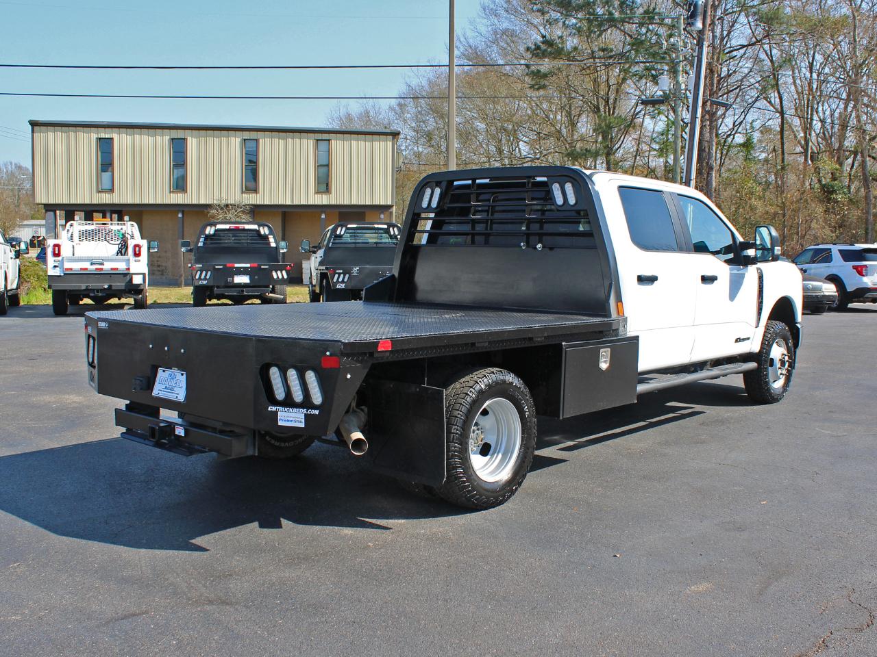 Ford F-350 SD XL Crew Cab Long Bed DRW 4WD 2024