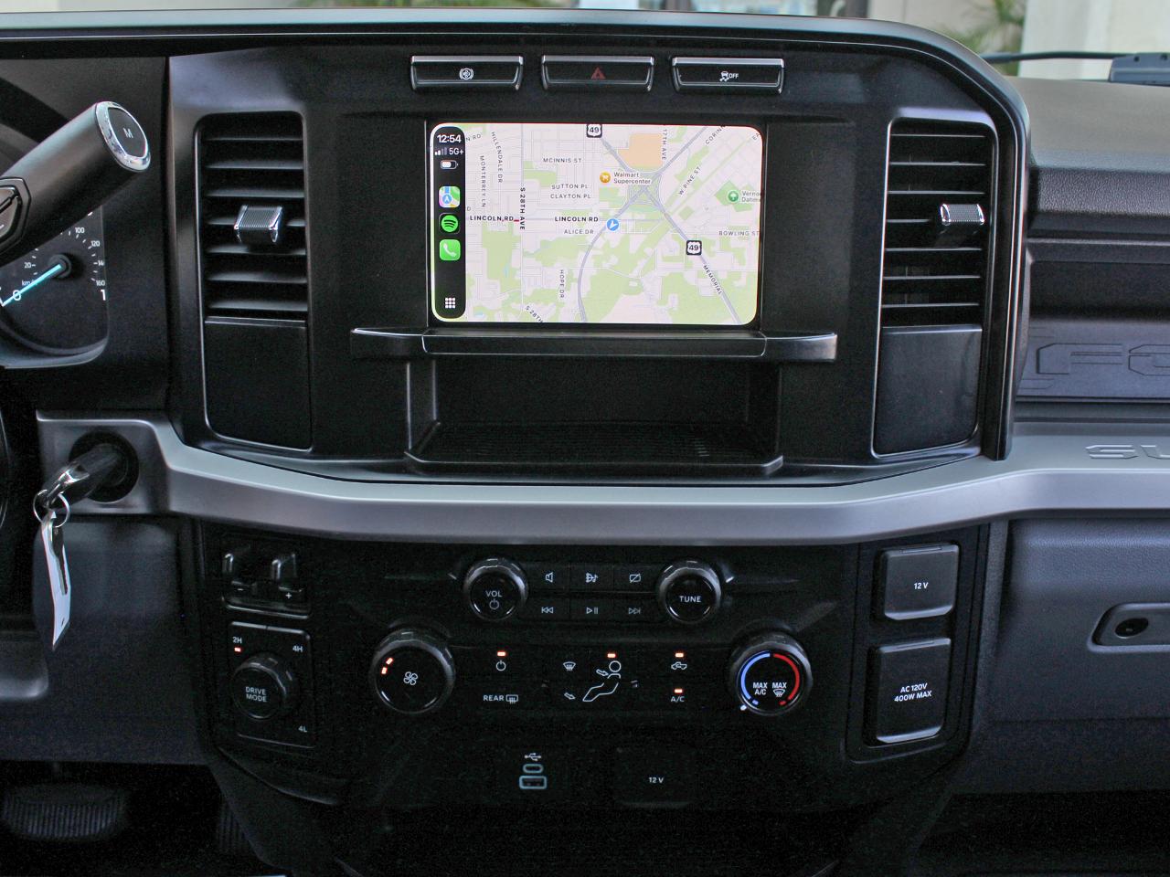 Ford F-350 SD XL Crew Cab Long Bed DRW 4WD 2024