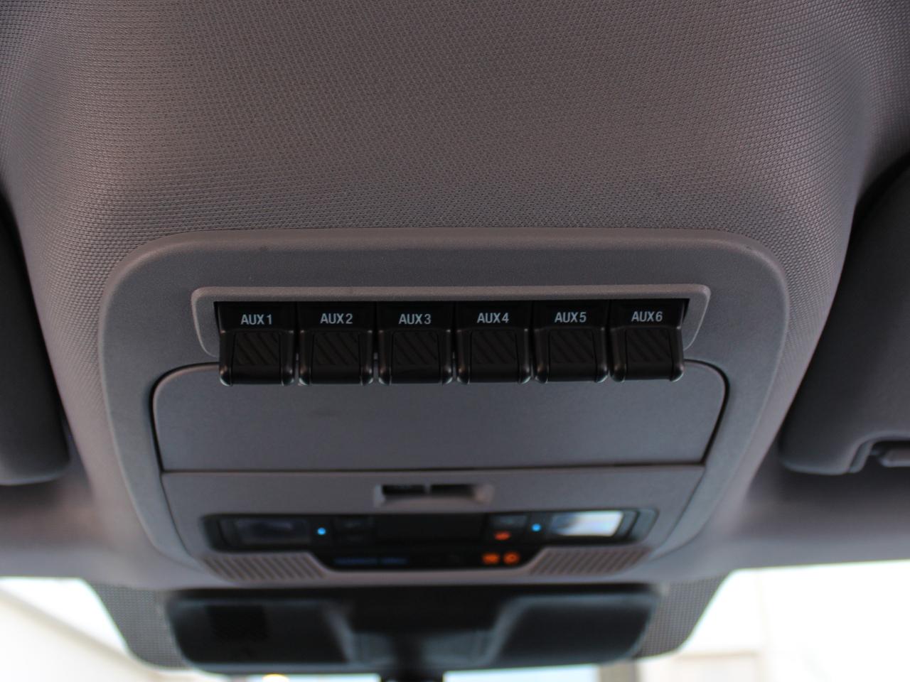 Ford F-350 SD XL Crew Cab Long Bed DRW 4WD 2024