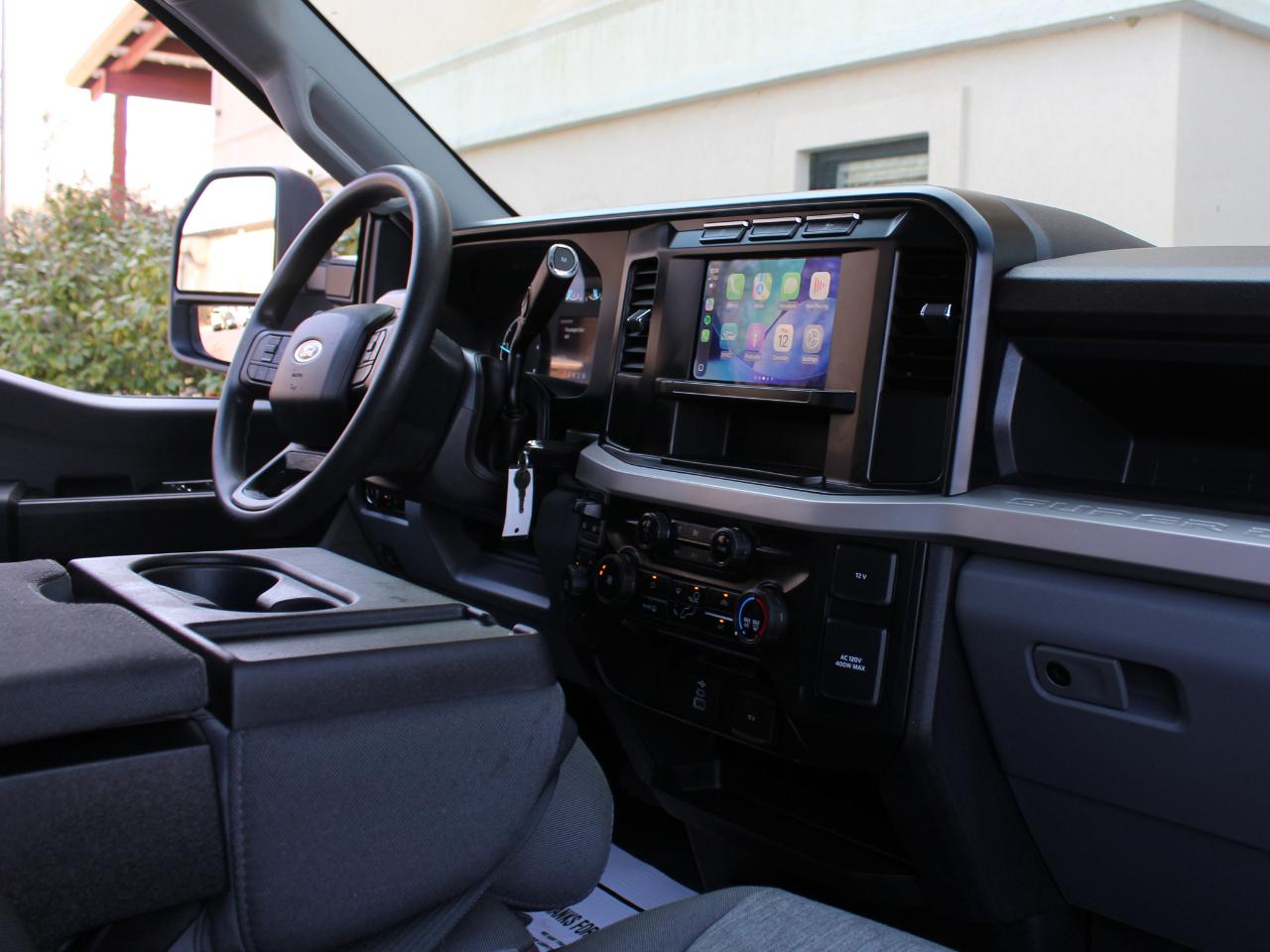 Ford F-350 SD XL Crew Cab Long Bed DRW 4WD 2024