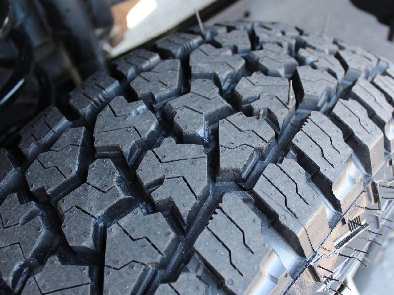 Ford F-350 SD XL Crew Cab Long Bed DRW 4WD 2024