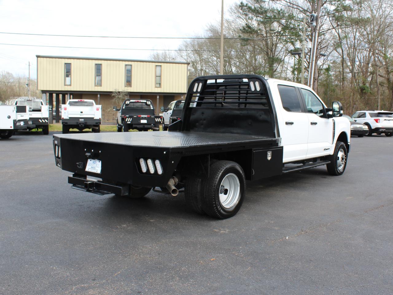 Ford F-350 SD XL Crew Cab Long Bed DRW 4WD 2024