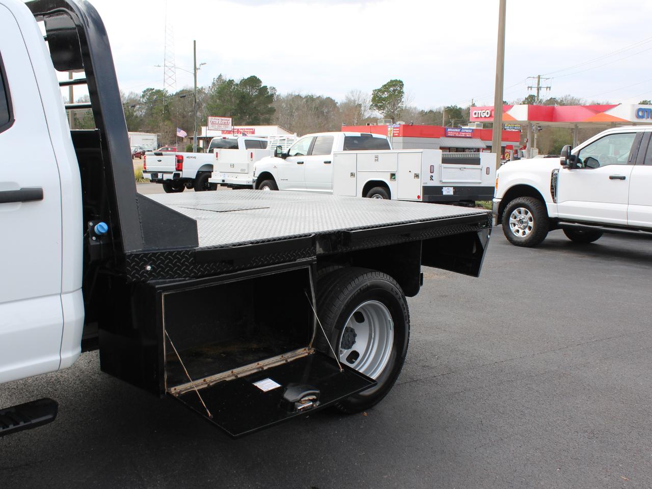 Ford F-350 SD XL Crew Cab Long Bed DRW 4WD 2024