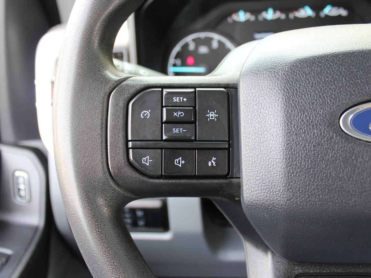 Ford F-350 SD XL Crew Cab Long Bed DRW 4WD 2024