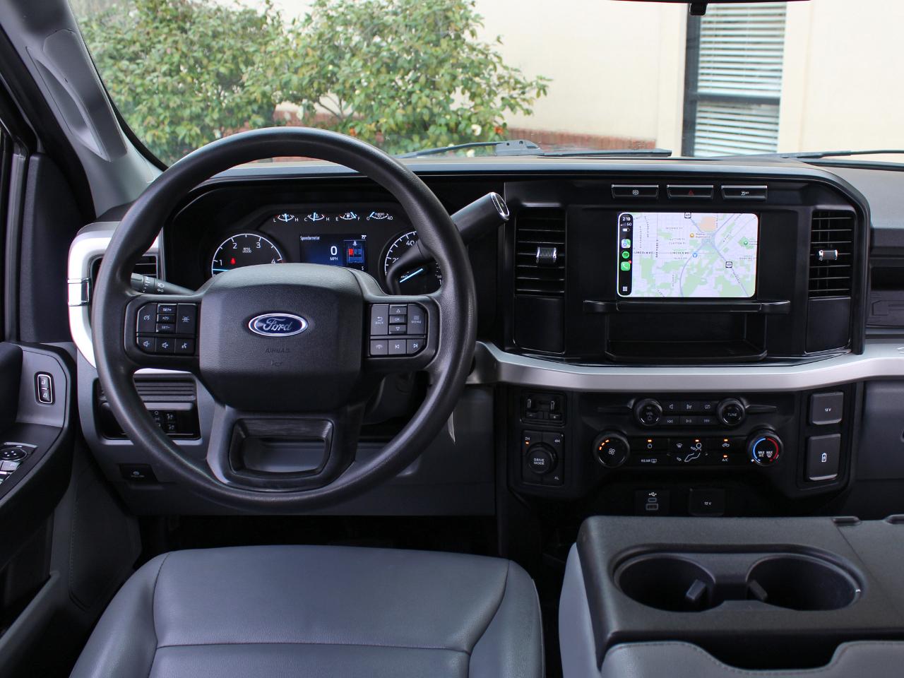 Ford F-350 SD XL Crew Cab Long Bed DRW 4WD 2024