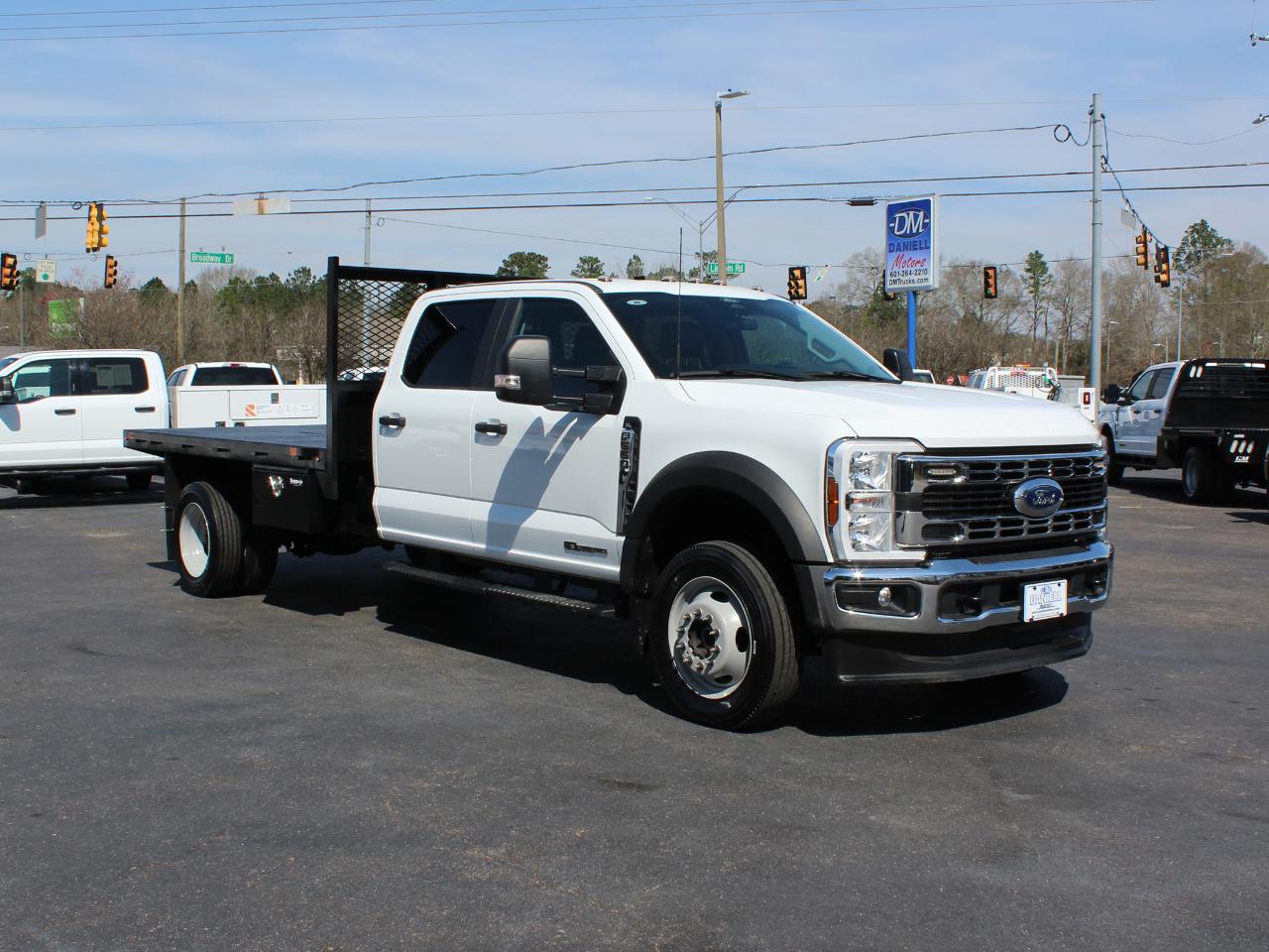 Ford F-550 Crew Cab DRW 4WD 2024