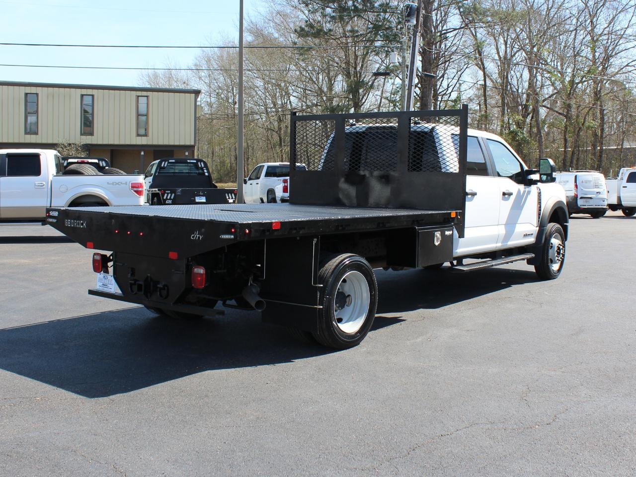 Ford F-550 Crew Cab DRW 4WD 2024
