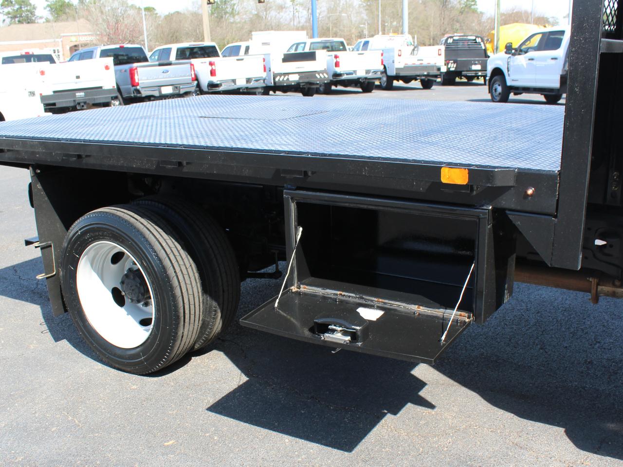 Ford F-550 Crew Cab DRW 4WD 2024